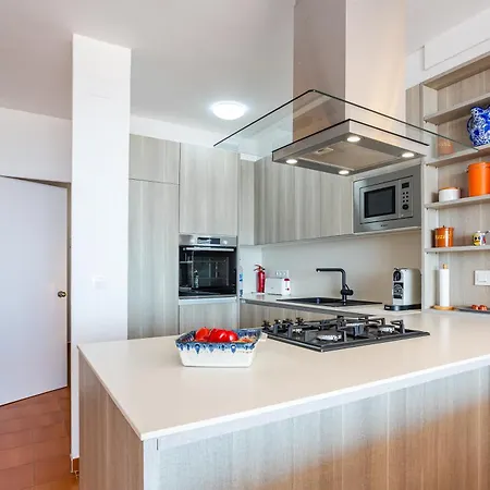 Sea View Balcony Апартаменты