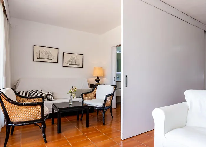 Sea View Balcony Апартаменты