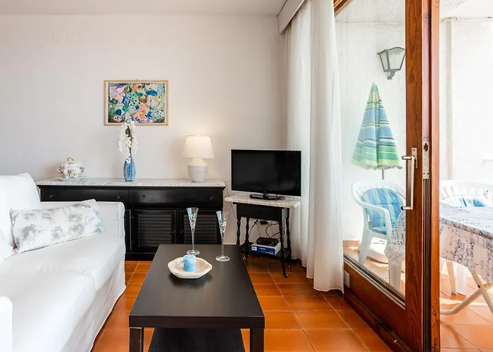 Sea View Balcony Apartment Tossa de Mar